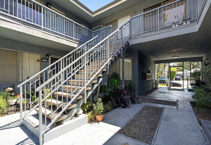 More Photos Of 4447 Ocean View Blvd, Montrose Apartments For Sale