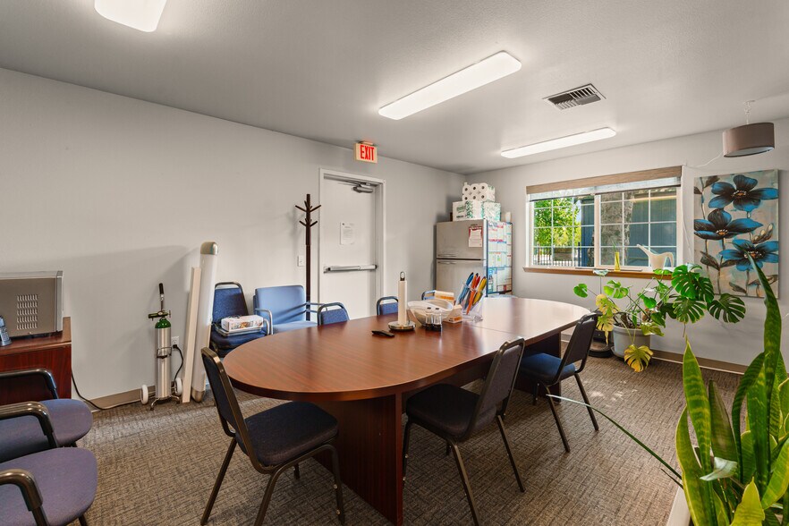 More Photos Of 6110 N Lombard St, Portland Medical For Lease