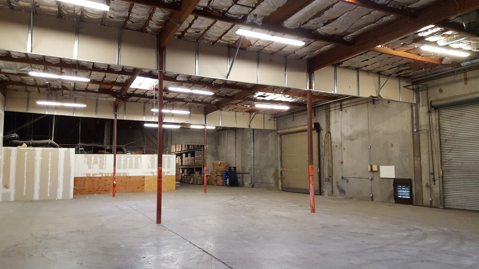 More Photos Of 175 Commerce Cir, Sacramento Warehouse For Lease