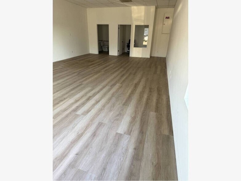 More Photos Of 15 Teresita Blvd, San Francisco General Retail For Lease