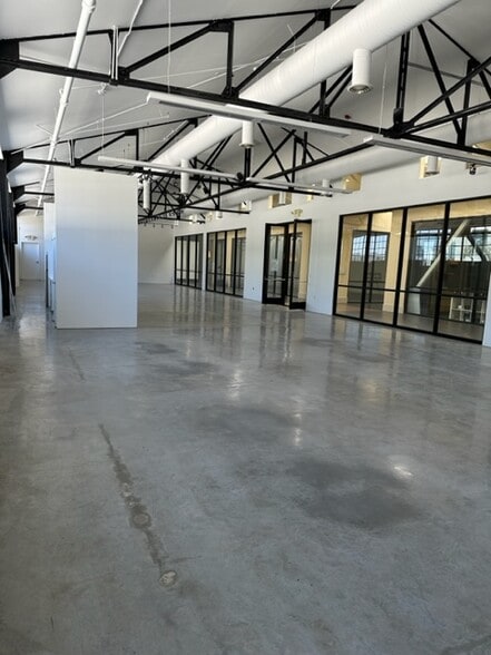More Photos Of 111 Rhode Island St, San Francisco Showroom For Lease