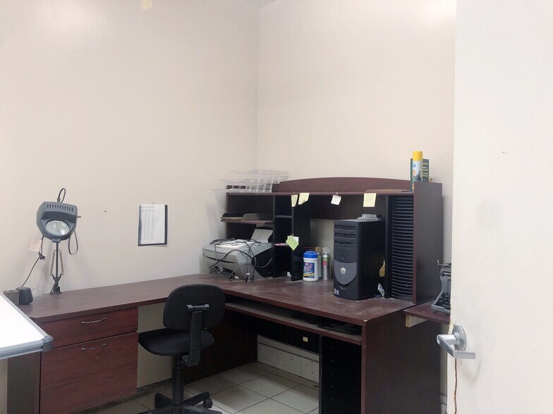 More Photos Of 5230 E 12th St, Oakland Warehouse For Sale