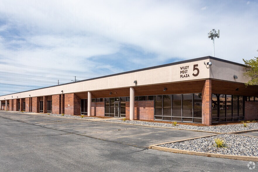 More Photos Of 150-180 N Wright Brothers Dr, Salt Lake City Research And Development For Lease