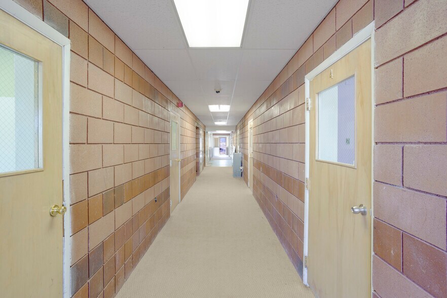 More Photos Of 140 Central St, Colorado City Office For Sale