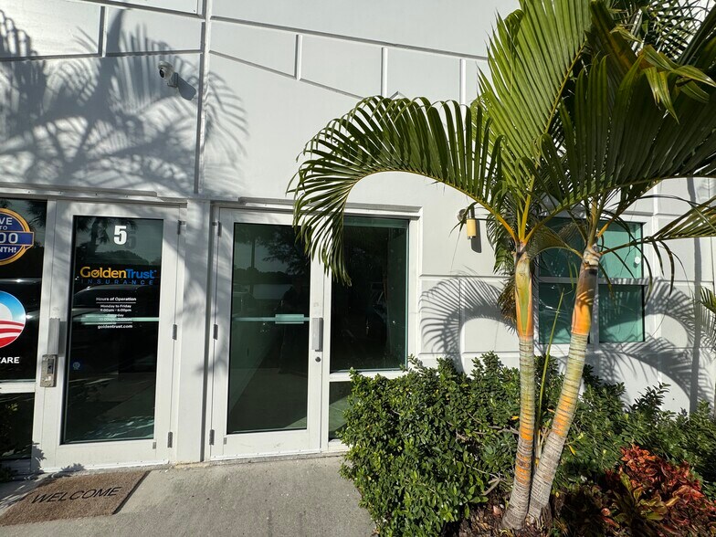 More Photos Of 4005 NW 114th Ave, Doral Business Park For Lease
