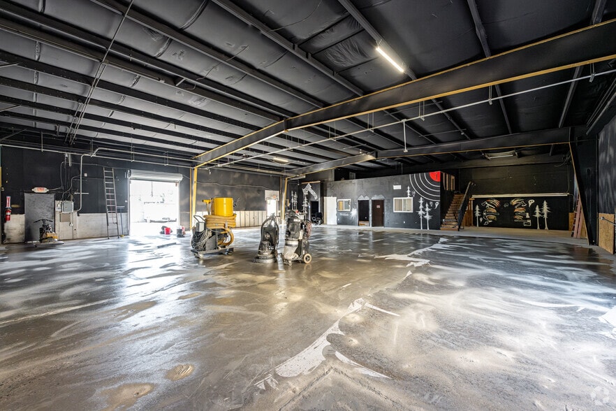 More Photos Of 256 Stowell St, Upland Unknown For Lease