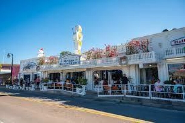 More Photos Of 776 Dodecanese Blvd, Tarpon Springs General Retail For Sale