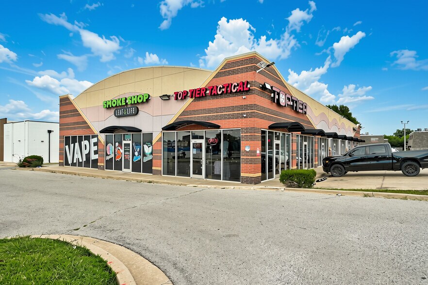More Photos Of 140 S Midwest Blvd, Oklahoma City Unknown For Lease