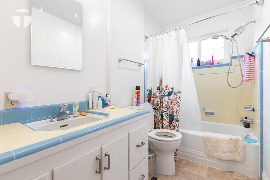 More Photos Of 2016 U St, Sacramento Apartments For Sale