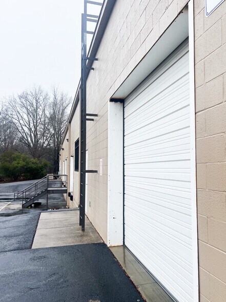 More Photos Of 1196 Pleasant Ridge Rd, Greensboro Research And Development For Lease