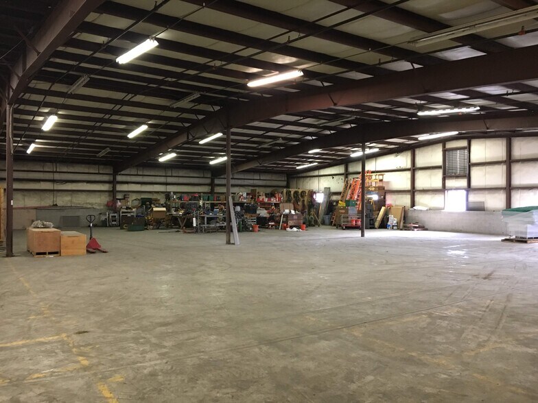 More Photos Of 501 Division St, Boonton Warehouse For Lease