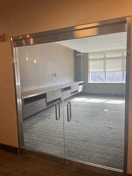 More Photos Of 909 Ridgebrook Rd, Sparks Medical For Sale