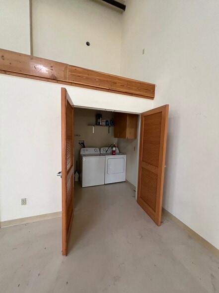 More Photos Of 1041 17th Ave, Santa Cruz Warehouse For Lease