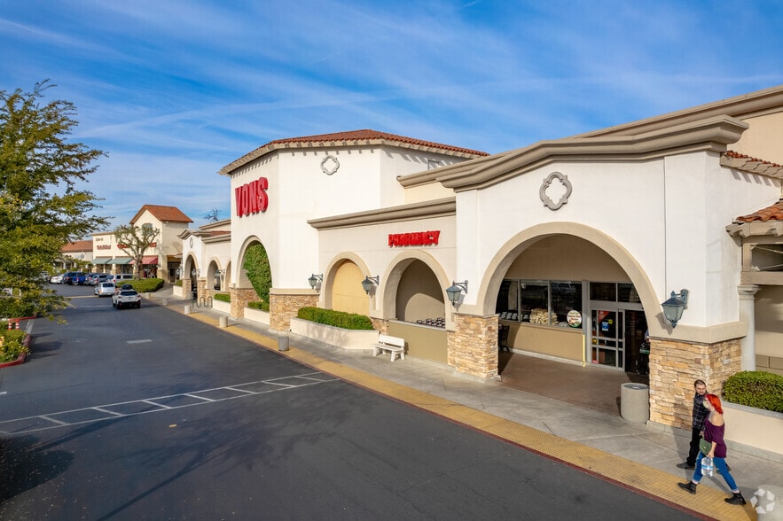 More Photos Of 25450 The Old Rd, Valencia Unknown For Lease