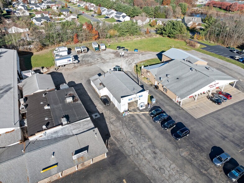 More Photos Of 2024 Locust St, Canal Fulton Freestanding For Sale