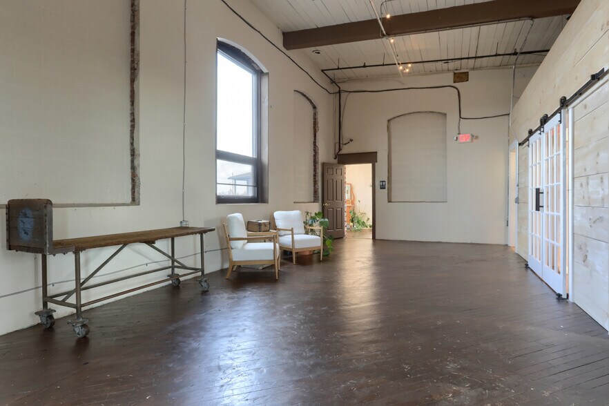 More Photos Of 124 N. 5th Street, Lebanon Warehouse For Sale