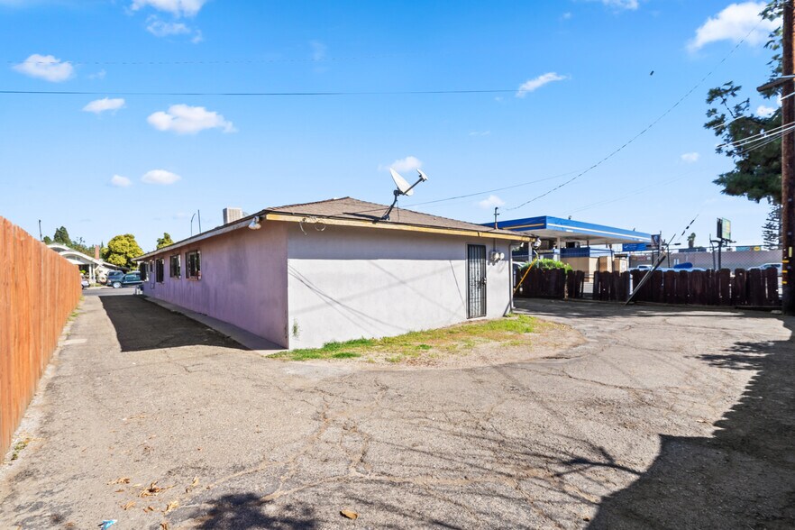 More Photos Of 4584 E Tulare Ave, Fresno Storefront Retail Residential For Sale