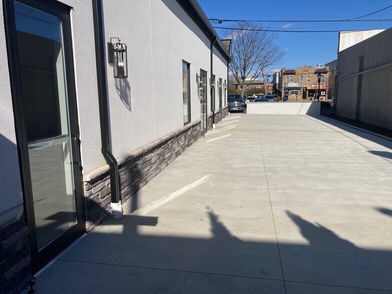 More Photos Of 459 Broadway, Westwood Restaurant For Lease