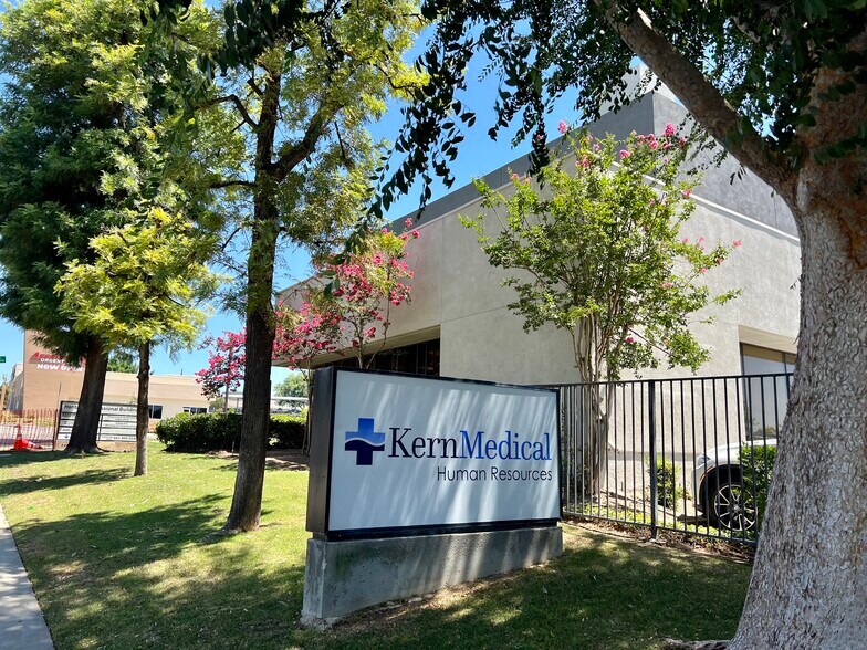 More Photos Of 2201 Mt Vernon Ave, Bakersfield Medical For Lease