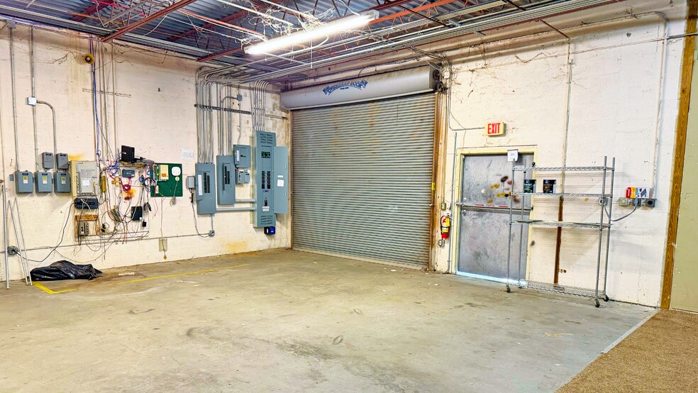 More Photos Of 1700-1750 N Tamiami Trl, North Fort Myers Freestanding For Lease