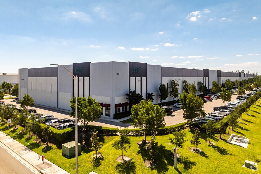 Primary Photo Of 3980 W 104th St, Hialeah Distribution For Lease
