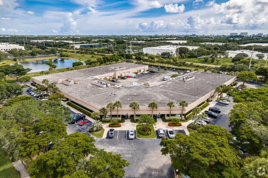 More Photos Of 751 Park of Commerce Dr, Boca Raton Research And Development For Lease