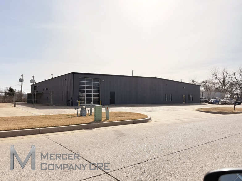 Primary Photo Of 400 Glade Ave, Oklahoma City Manufacturing For Lease