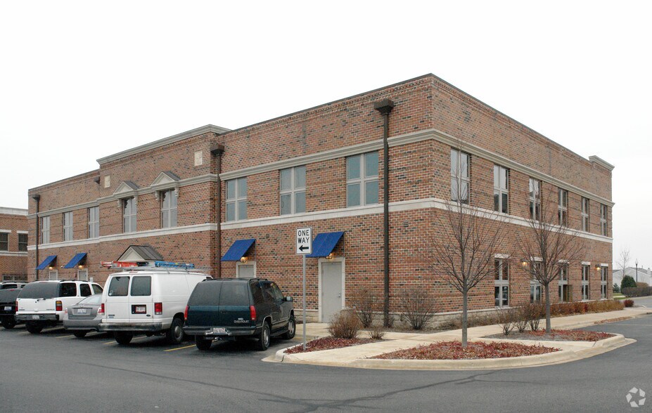 More Photos Of 40W320 Lafox Rd, St Charles Loft Creative Space For Sale