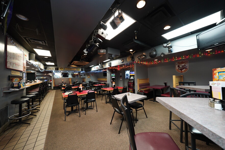 More Photos Of 51390 Willis Rd, Belleville Bar For Sale