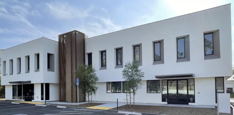 More Photos Of 5520 Ruffin Rd, San Diego Office For Sale