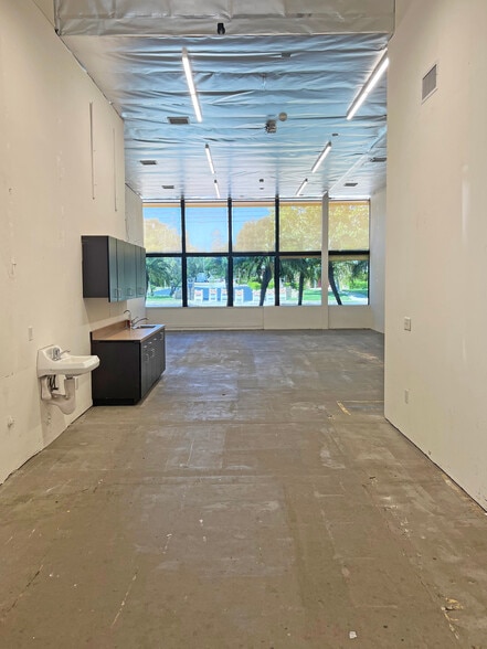 More Photos Of 14116-14120 Magnolia Blvd, Sherman Oaks Medical For Lease