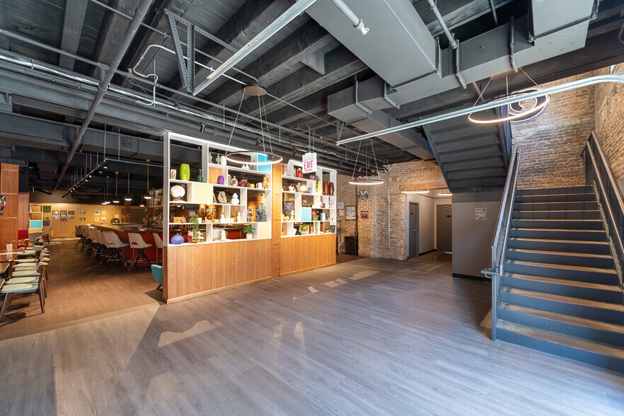 More Photos Of 1501 N Kingsbury St, Chicago General Retail For Lease