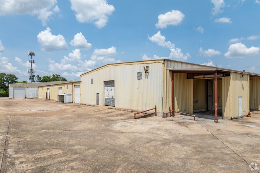 More Photos Of 4909 Fulton St, Houston Warehouse For Sale