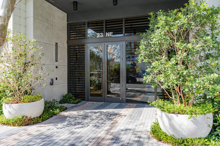 More Photos Of 23 NE 17th Ter, Miami Apartments For Lease