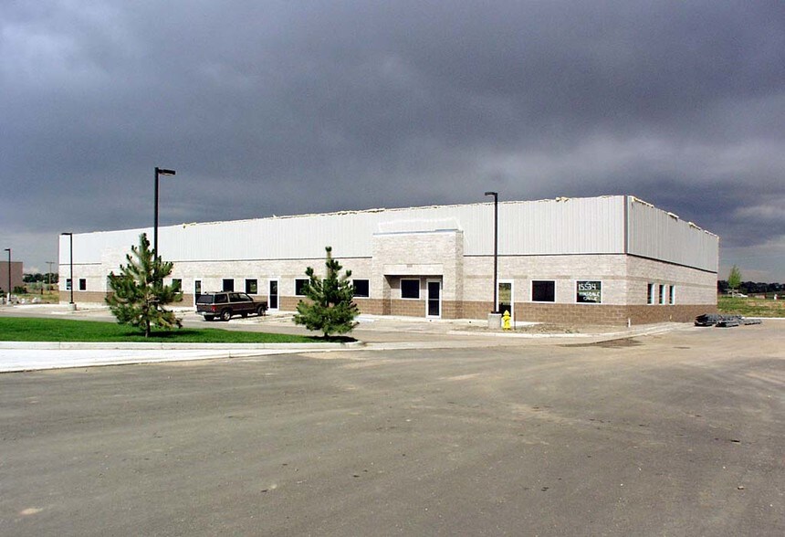 More Photos Of 15534 E Hinsdale Cir, Centennial Light Distribution For Lease