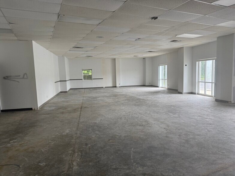 More Photos Of 1385 John Small Ave, Washington Medical For Lease