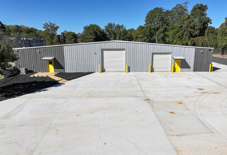 More Photos Of 701 Lovvorn Rd, Carrollton Warehouse For Lease