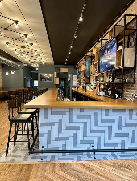 More Photos Of 1610 W North Ave, Chicago Storefront Retail Residential For Sale