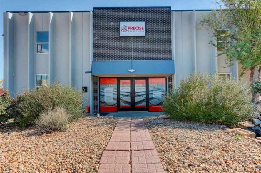 More Photos Of 2700 S Shoshone St, Englewood Light Distribution For Sale