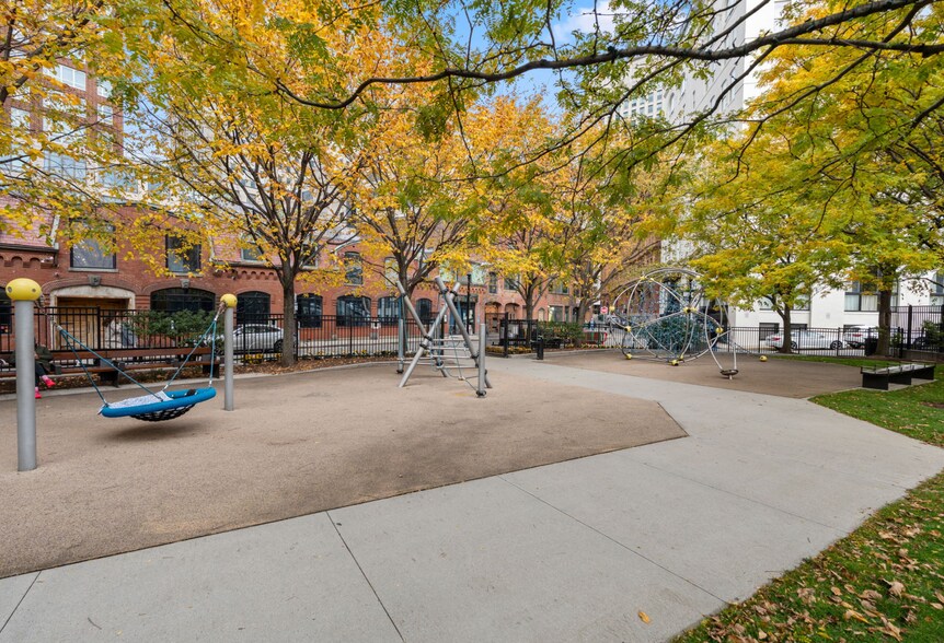 More Photos Of 19 Stanhope St, Boston Apartments For Sale