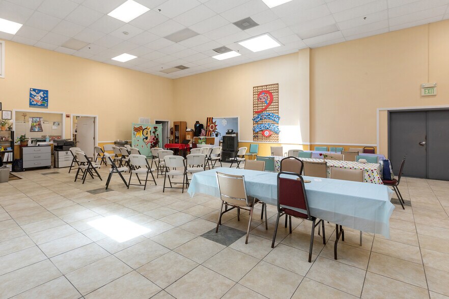 More Photos Of 1550 Steiner St, San Francisco Storefront Retail Office For Sale