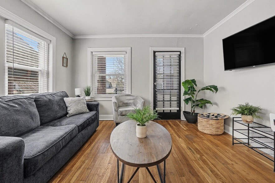 More Photos Of 4009-4015 Charlotte St, Kansas City Apartments For Sale