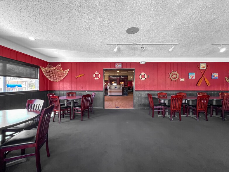 More Photos Of 15371 Highway 13 S, Hurricane Mills Restaurant For Lease