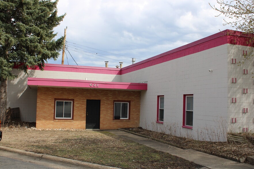 More Photos Of 601 13th Ave S, Hopkins Warehouse For Sale
