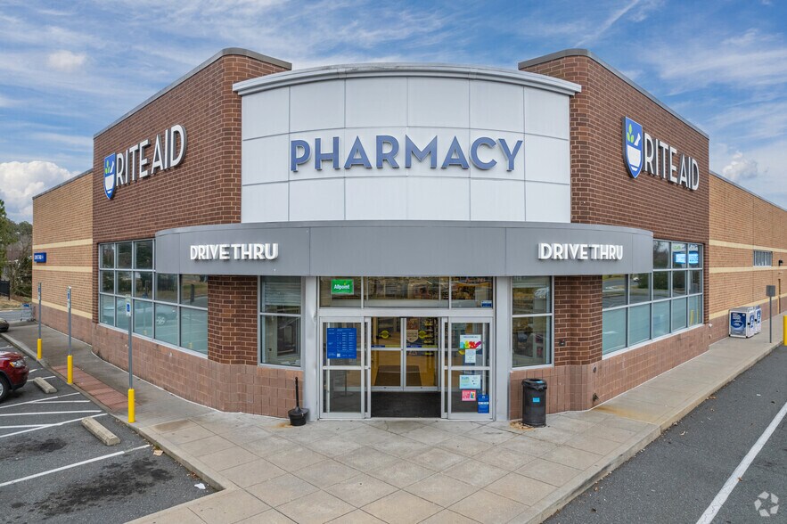 More Photos Of 38169 DuPont Blvd, Selbyville Freestanding For Lease