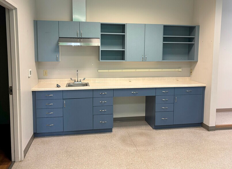 More Photos Of 4518-4522 Monona Dr, Madison General Retail For Lease