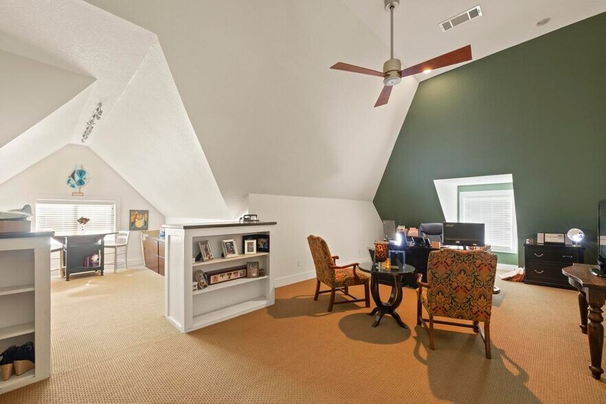 More Photos Of 656 Garden St, Pensacola Office For Sale
