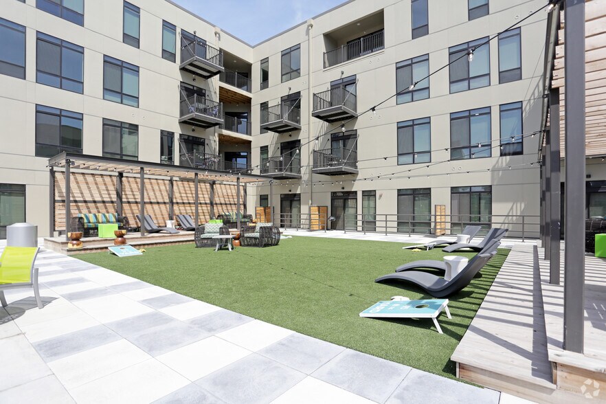 More Photos Of 1415 Cuming St NE, Omaha Apartments For Lease