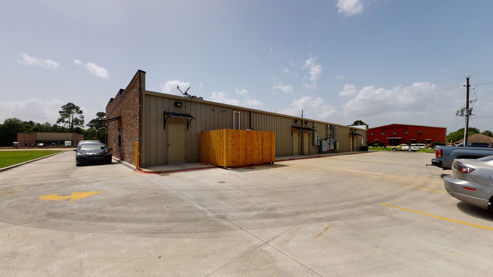 More Photos Of 5111 Common St, Lake Charles General Retail For Lease