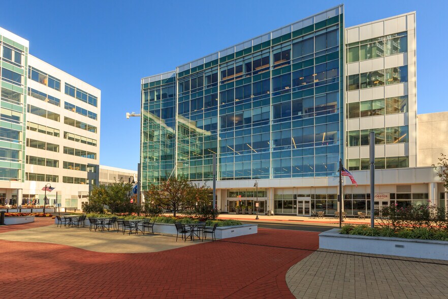 More Photos Of 100 Washington Blvd, Stamford Office For Lease